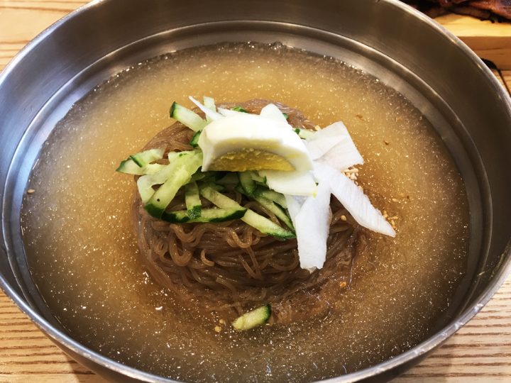 「冷麺」を韓国語では？韓国の冷たい麺料理